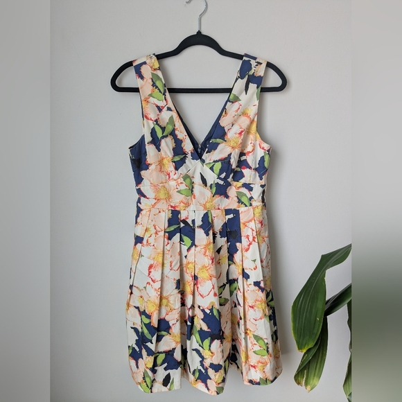 J. Crew Floral Sateen Fit & Flare Dress – Size 4 - Picture 1 of 7